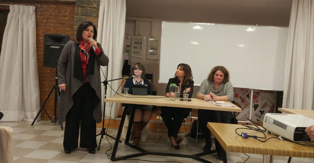 1000 πρόσωπα βίας