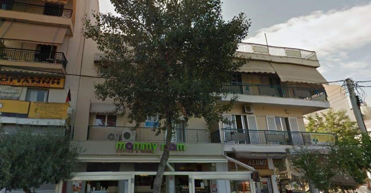 κοπή δέντρου